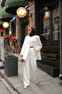 Çizgi Kemerli Loose Pantolon Beyaz