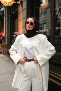 Çizgi Kemerli Loose Pantolon Beyaz