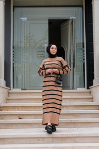 Çizgili Balıkçı Yaka Triko Elbise Vizon