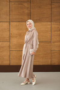 Çoban Düğmeli Kraş Bağlamalı Kendinden Desenli Etekli Takım Bej