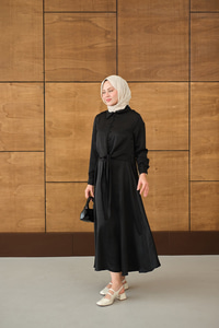 Çoban Düğmeli Kraş Bağlamalı Kendinden Desenli Etekli Takım Siyah