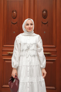 Cyrus Güpürlü Dantelli Elbise Beyaz