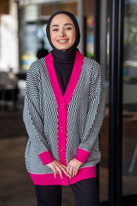 Uygun Fiyatlı DAMA DESENLI HIRKA SIYAH | Loccomoda.com 