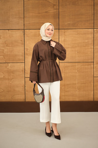 Dantel Detay Bel Bağlamalı Gömlek Kahverengi