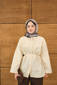 Dantel Detay Bel Bağlamalı Gömlek Krem