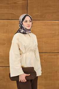 Dantel Detay Bel Bağlamalı Gömlek Krem