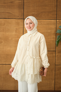 Dantel Detay Gömlek Krem