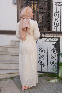 DANTEL DETAYLI ELBISE Krem