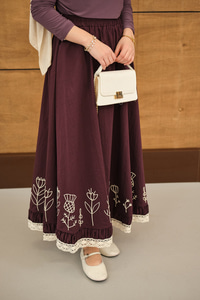 Dantel Ve Çiçek Nakışlı Etek Bordo