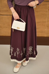 Dantel Ve Çiçek Nakışlı Etek Bordo