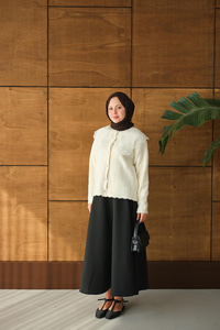 Dantel Yaka Püsküllü Hırka Ekru