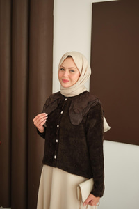 Dantel Yaka Püsküllü Hırka Kahverengi