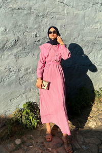 Dantelli Bebe Yaka Elbise Pembe