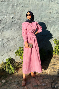 Dantelli Bebe Yaka Elbise Pembe