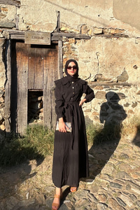 Dantelli Bebe Yaka Elbise Siyah