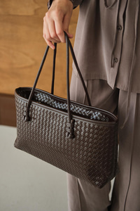 Deri Detay İşlemeli Çanta Kahverengi