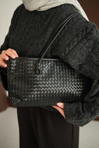 Deri Detay İşlemeli Çanta Siyah