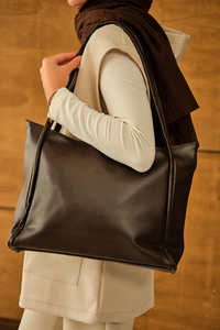 Deri Görünümlü Çanta Kahverengi