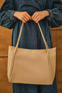 Deri Görünümlü Çanta Krem