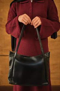 Deri Görünümlü Çanta Siyah