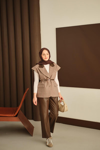 Deri Pantolonlu Yelekli Takım Kahverengi