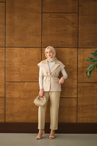 Deri Pantolonlu Yelekli Takım Krem