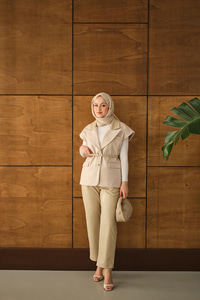 Deri Pantolonlu Yelekli Takım Krem