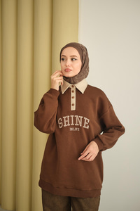 Deri Yaka Nakışlı Sweat Kahverengi