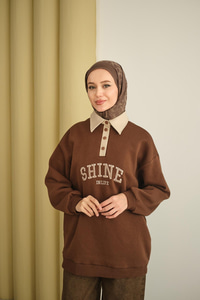 Deri Yaka Nakışlı Sweat Kahverengi