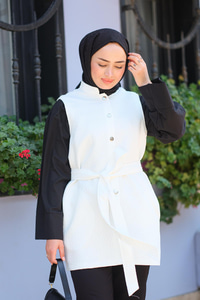 Desenli Bel Bağlamalı Kapitone İnce Yelek Beyaz