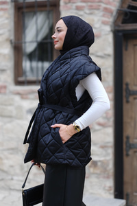 Desenli Kapitone Şişme Yelek Siyah