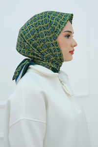 Desenli Soft Eşarp Zümrüt Yeşil
