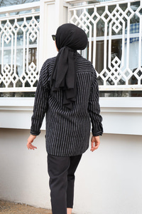 Dik Çizgili Cepli Gömlek Siyah