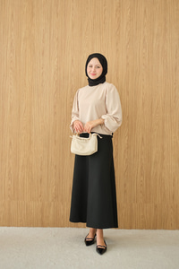 Dik Yakalı Ve Balon kol Bluz Krem