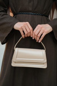 Dikdörtgen El Çanta Krem