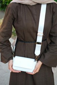 Dikdörtgen Minimal Omuz Çantası Beyaz