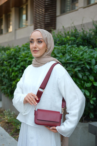 Dikdörtgen Minimal Omuz Çantası Bordo