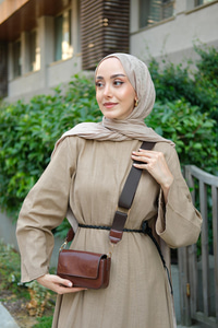 Dikdörtgen Minimal Omuz Çantası Kahverengi