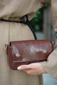 Dikdörtgen Minimal Omuz Çantası Kahverengi