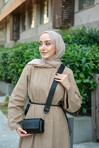 Dikdörtgen Minimal Omuz Çantası Siyah