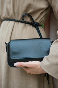 Dikdörtgen Minimal Omuz Çantası Siyah