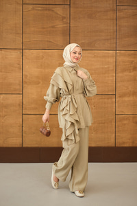 Dikiş Detay Volanlı Bel Bağlamalı Takım Krem