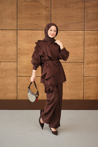 Dikiş Detay Volanlı Bel Bağlamalı Takım Kahverengi