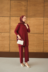 Dikiş Detay Yırtmaçlı Takım Bordo