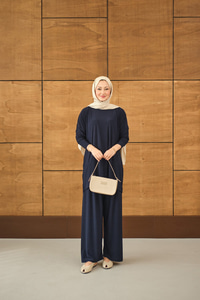 Dikiş Detay Yırtmaçlı Takım Lacivert