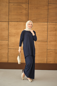 Dikiş Detay Yırtmaçlı Takım Lacivert