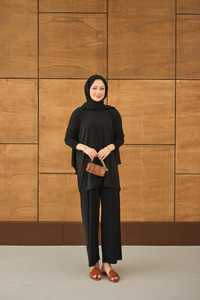 Dikiş Detay Yırtmaçlı Takım Siyah