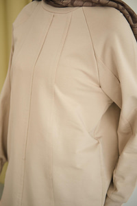 Dikiş Detaylı Bisiklet Yaka Sweat Krem