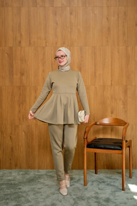 Dikiş Detaylı Pileli Takım Yeşil