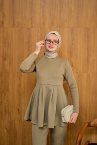 Dikiş Detaylı Pileli Takım Yeşil